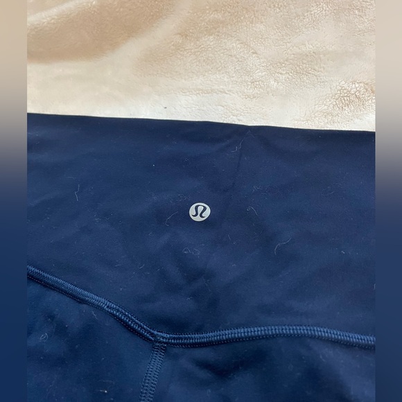 SOLD Navy Lululemon Align Leggings Size 18 β28 inch - Picture 3 of 5